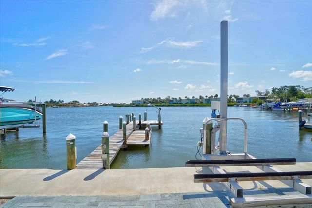 17 SEASIDE COURT, Holmes Beach, FL 34217