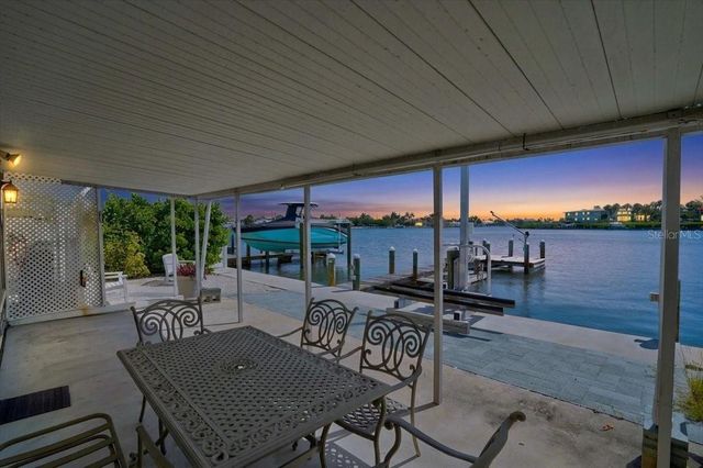 17 SEASIDE COURT, Holmes Beach, FL 34217