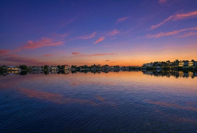 17 SEASIDE COURT, Holmes Beach, FL 34217