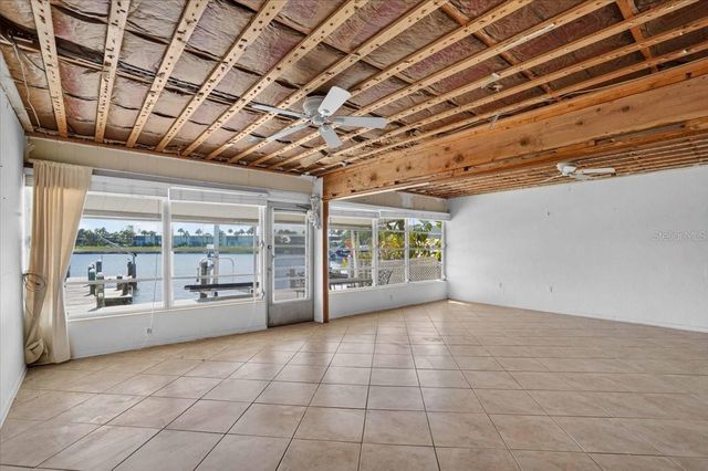 17 SEASIDE COURT, Holmes Beach, FL 34217