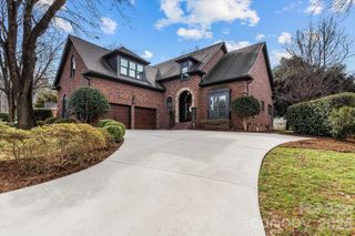 7618 Vistaview Drive, Cornelius, NC 28031