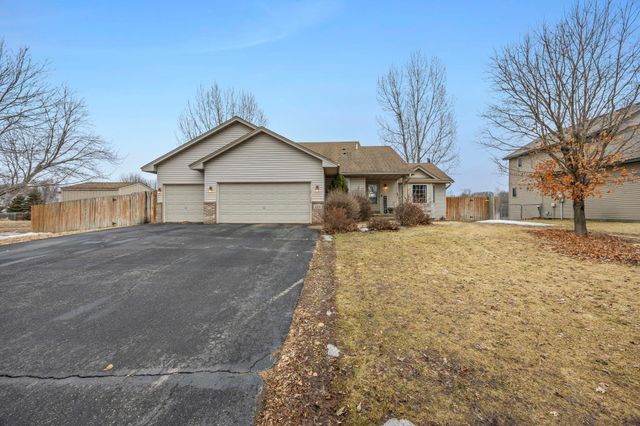 2200 Bridgewater Boulevard S, Cambridge, MN 55008