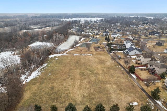 2200 Bridgewater Boulevard S, Cambridge, MN 55008