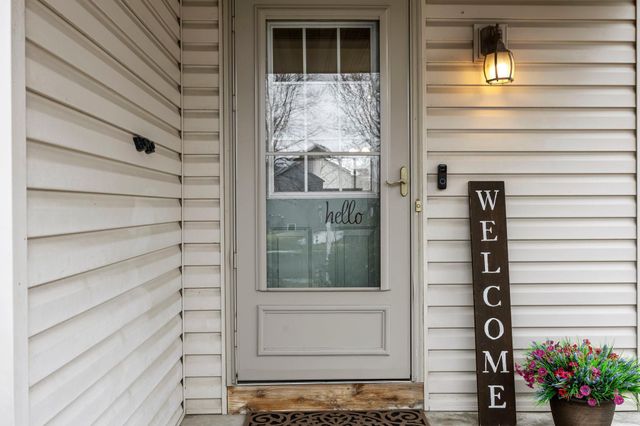 2200 Bridgewater Boulevard S, Cambridge, MN 55008