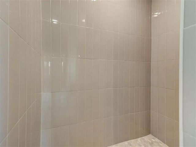 1935 W Flintlock Way, Mustang, OK 73064