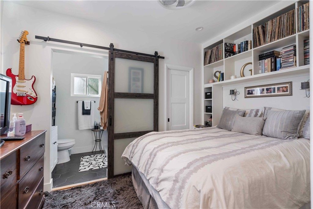 Image 21 of property listing at 5824 Compass Drive, Los Angeles, CA 90045