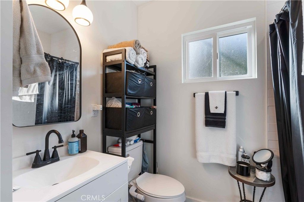 Image 22 of property listing at 5824 Compass Drive, Los Angeles, CA 90045