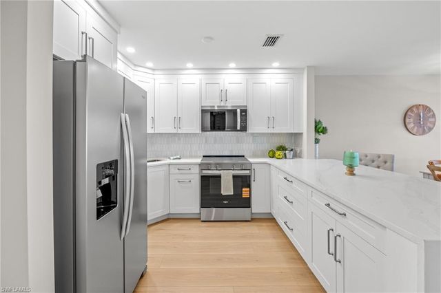 1341 Middle Gulf DR 5C, Sanibel, FL 33957
