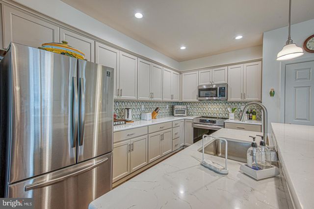 103 ROSE VIEW DR, West Grove, PA 19390