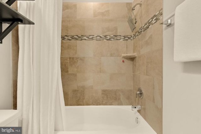 3105 E BALTIMORE ST, Baltimore, MD 21224