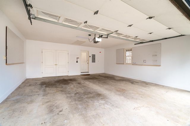 6 Reata Way, Hot Springs Village, AR 71909