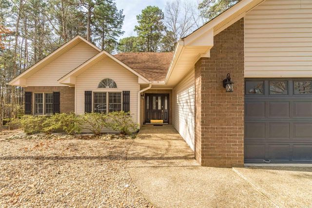 6 Reata Way, Hot Springs Village, AR 71909