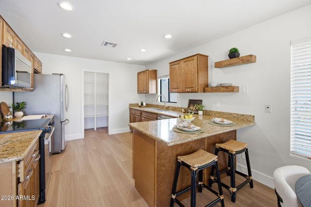 2211 S EL MARINO --, Mesa, AZ 85202