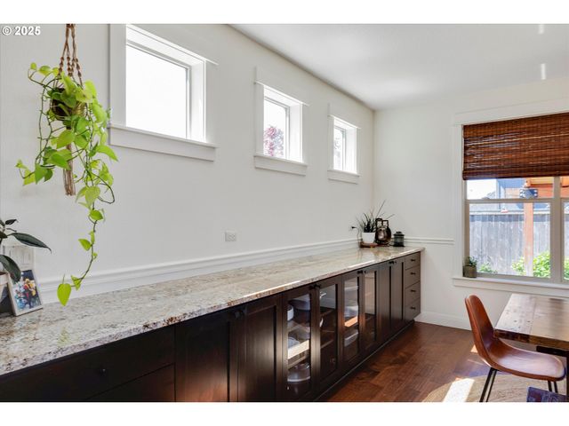 4021 Sw EASTWOOD Ave, Gresham, OR 97080