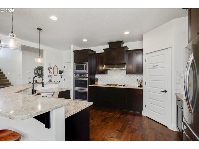 4021 Sw EASTWOOD Ave, Gresham, OR 97080
