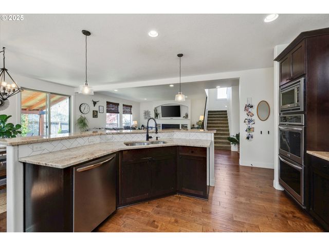 4021 Sw EASTWOOD Ave, Gresham, OR 97080