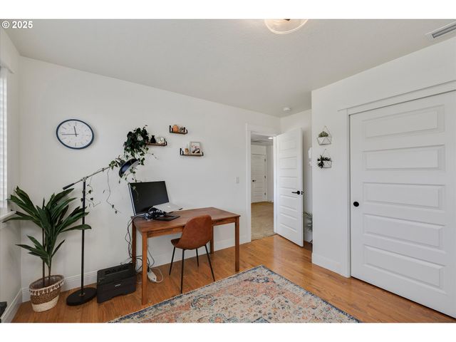 4021 Sw EASTWOOD Ave, Gresham, OR 97080