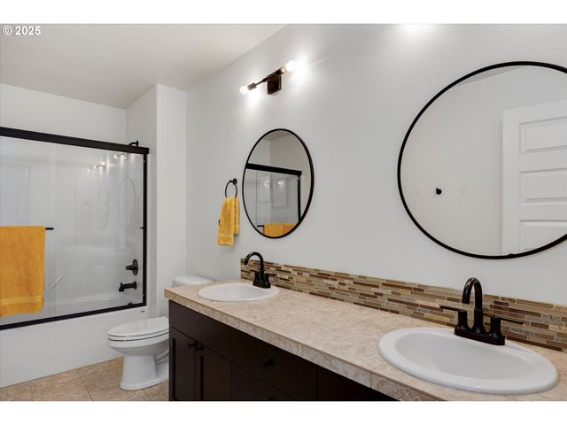 4021 Sw EASTWOOD Ave, Gresham, OR 97080
