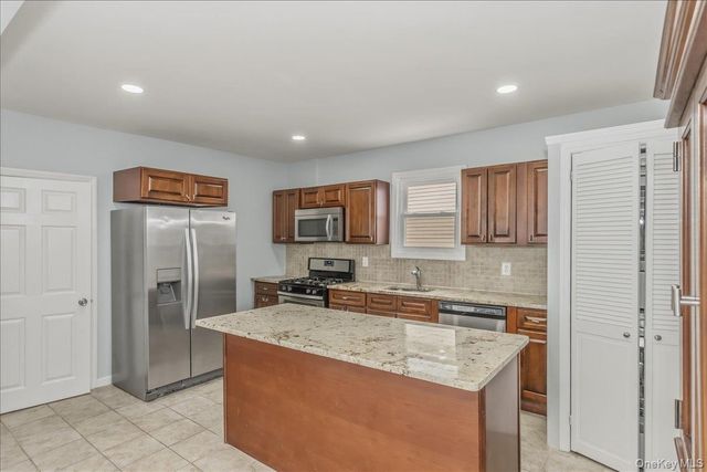 75 Anstice Street 1, Oyster Bay, NY 11771