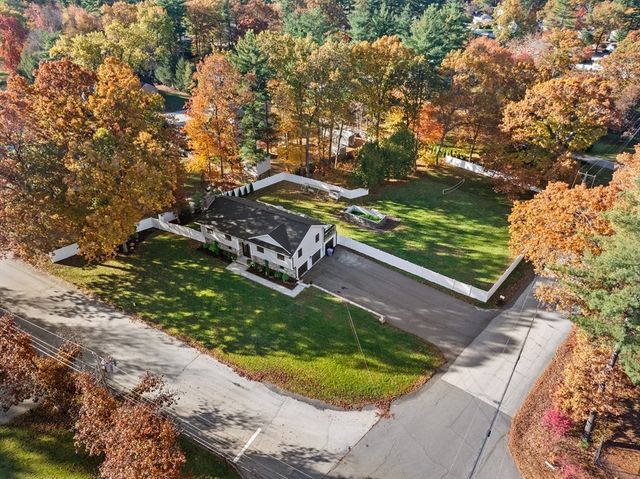 3 Robin Drive, Hudson, NH 03051