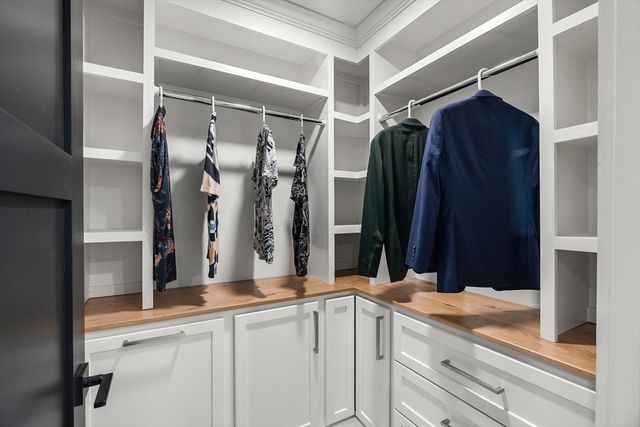 3 Robin Drive, Hudson, NH 03051