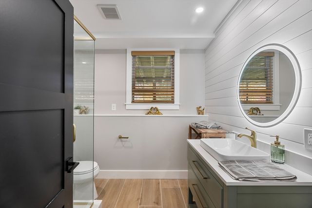 3 Robin Drive, Hudson, NH 03051