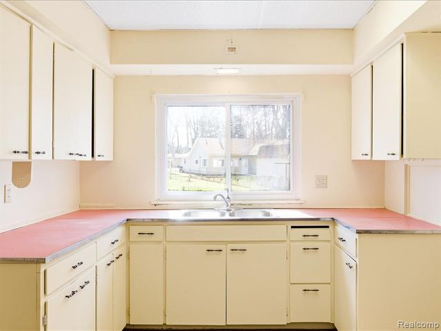 3325 Berry Drive, Burtchville, MI 48059