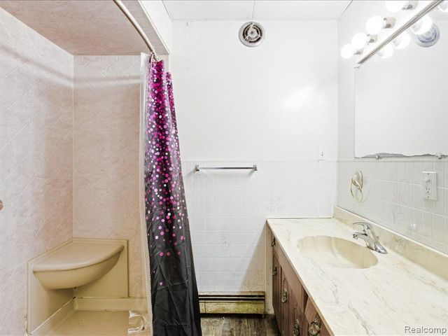 3325 Berry Drive, Burtchville, MI 48059