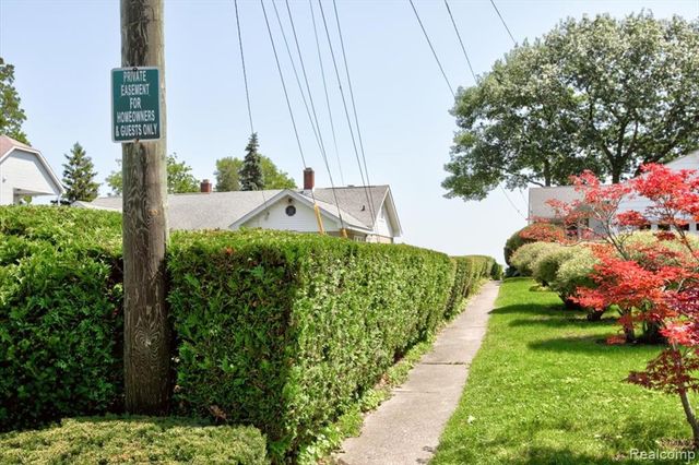 3325 Berry Drive, Burtchville, MI 48059