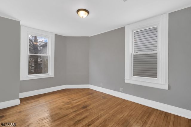 106 S 11Th St, Newark City, NJ 07107