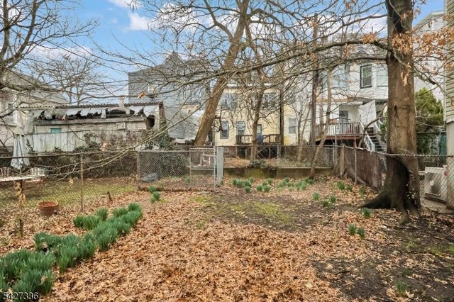 106 S 11Th St, Newark City, NJ 07107