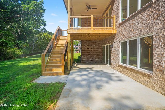 13425 Riggs Lake Ln, Louisville, KY 40299