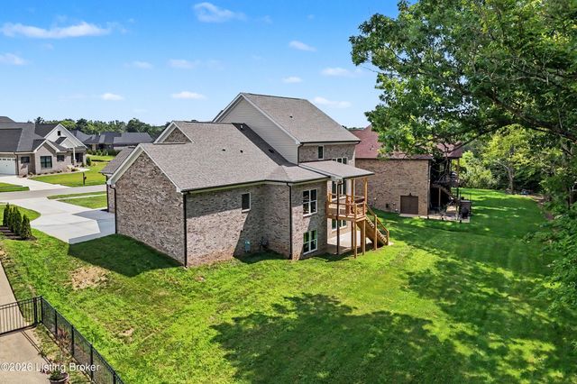 13425 Riggs Lake Ln, Louisville, KY 40299