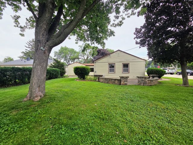 336 E ORCHARD Street, Mundelein, IL 60060