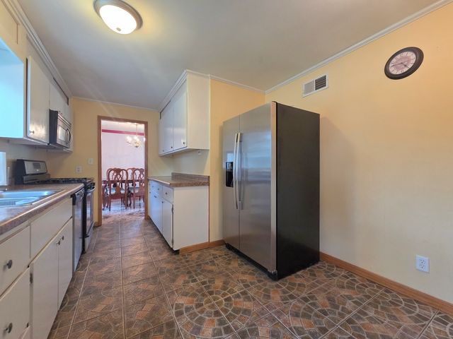 336 E ORCHARD Street, Mundelein, IL 60060