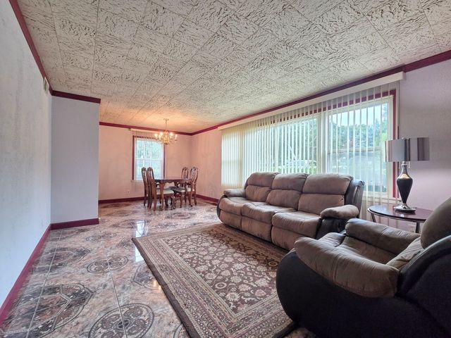 336 E ORCHARD Street, Mundelein, IL 60060