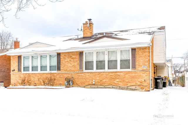 9260 Dee Road, Des Plaines, IL 60016