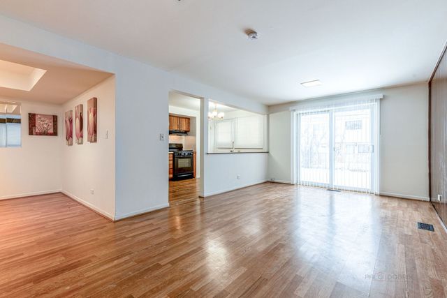 9260 Dee Road, Des Plaines, IL 60016