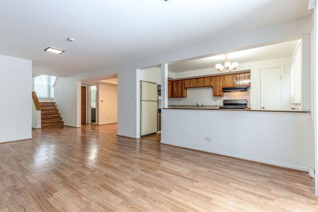 9260 Dee Road, Des Plaines, IL 60016