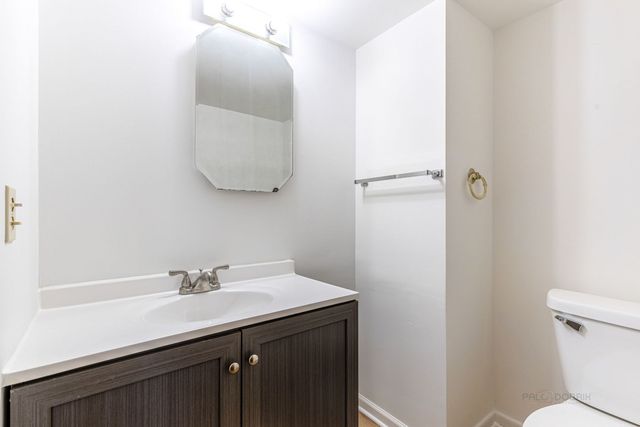 9260 Dee Road, Des Plaines, IL 60016