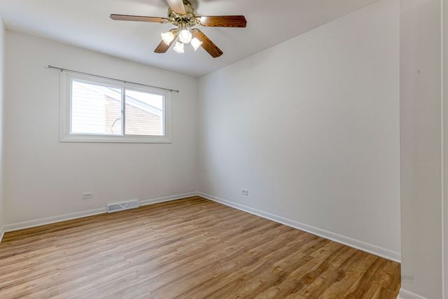 9260 Dee Road, Des Plaines, IL 60016