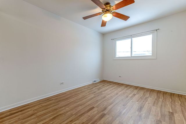 9260 Dee Road, Des Plaines, IL 60016