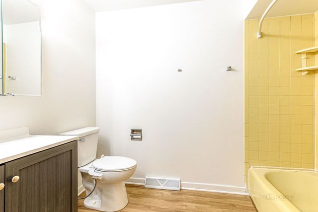 9260 Dee Road, Des Plaines, IL 60016