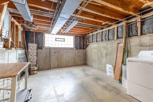 9260 Dee Road, Des Plaines, IL 60016