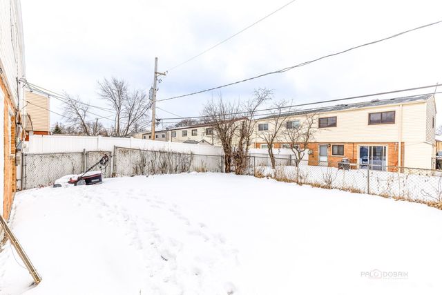 9260 Dee Road, Des Plaines, IL 60016