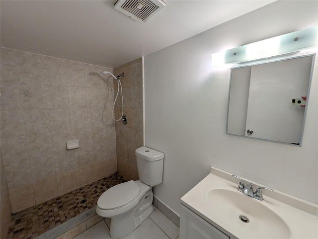 1788 NW 55th Avenue 204, Lauderhill, FL 33313