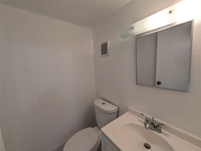 1788 NW 55th Avenue 204, Lauderhill, FL 33313