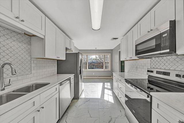 2240 Pommel DR, Roanoke, VA 24018