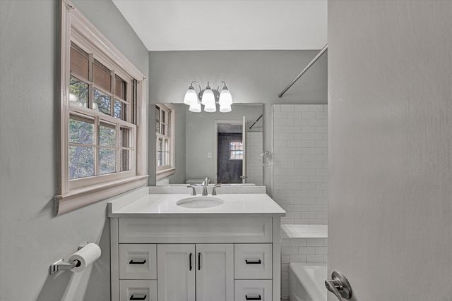 2240 Pommel DR, Roanoke, VA 24018