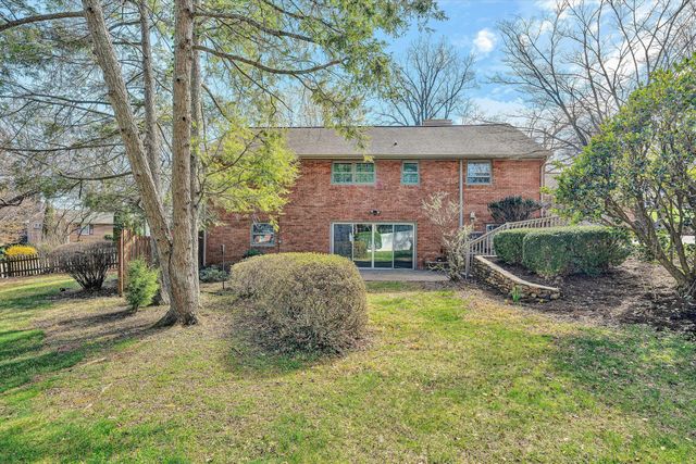 2240 Pommel DR, Roanoke, VA 24018